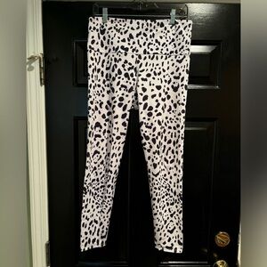 Onzie Brand High Rise Midi Legging - White Cheetah - White Cheetah - Size Large